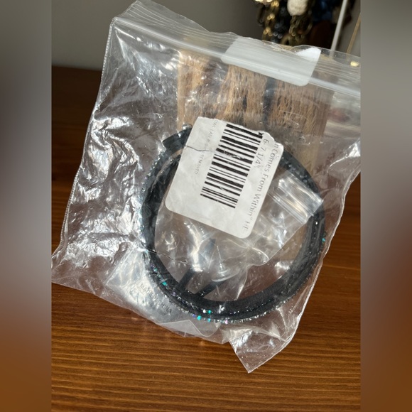 Origami owl double wrap Swarovski crystal bracelet and earring set - Picture 4 of 7